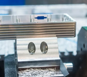 بهبود کیفیت سطح در فرزکاری CNC